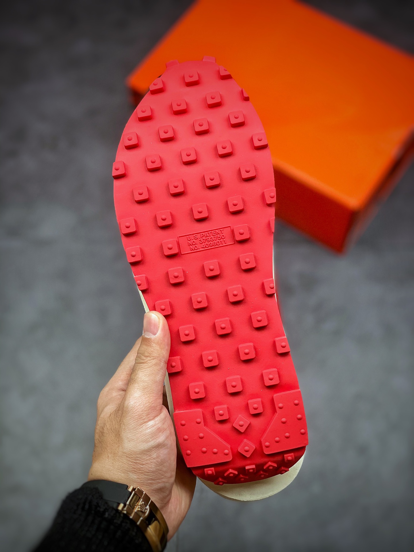 300 Sacai x NIKE LVD Waffle x Undercover 联名解构走秀款 DJ4877-300