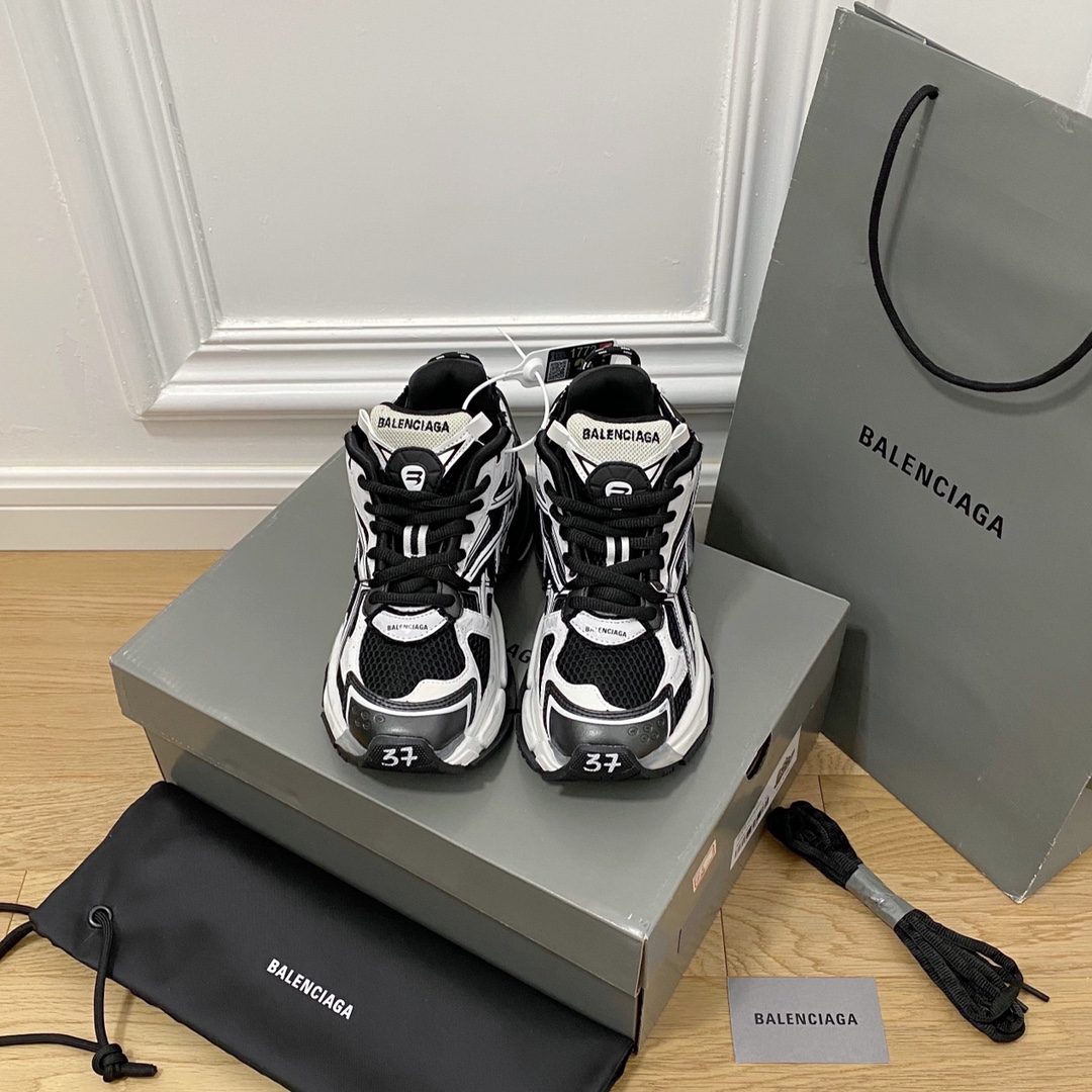 BALENCIAGA en blanco y negro · Balenciaga 2021ss New Runner Séptima generación 7.0 Zapatillas retro viejas Daddy Shoes …