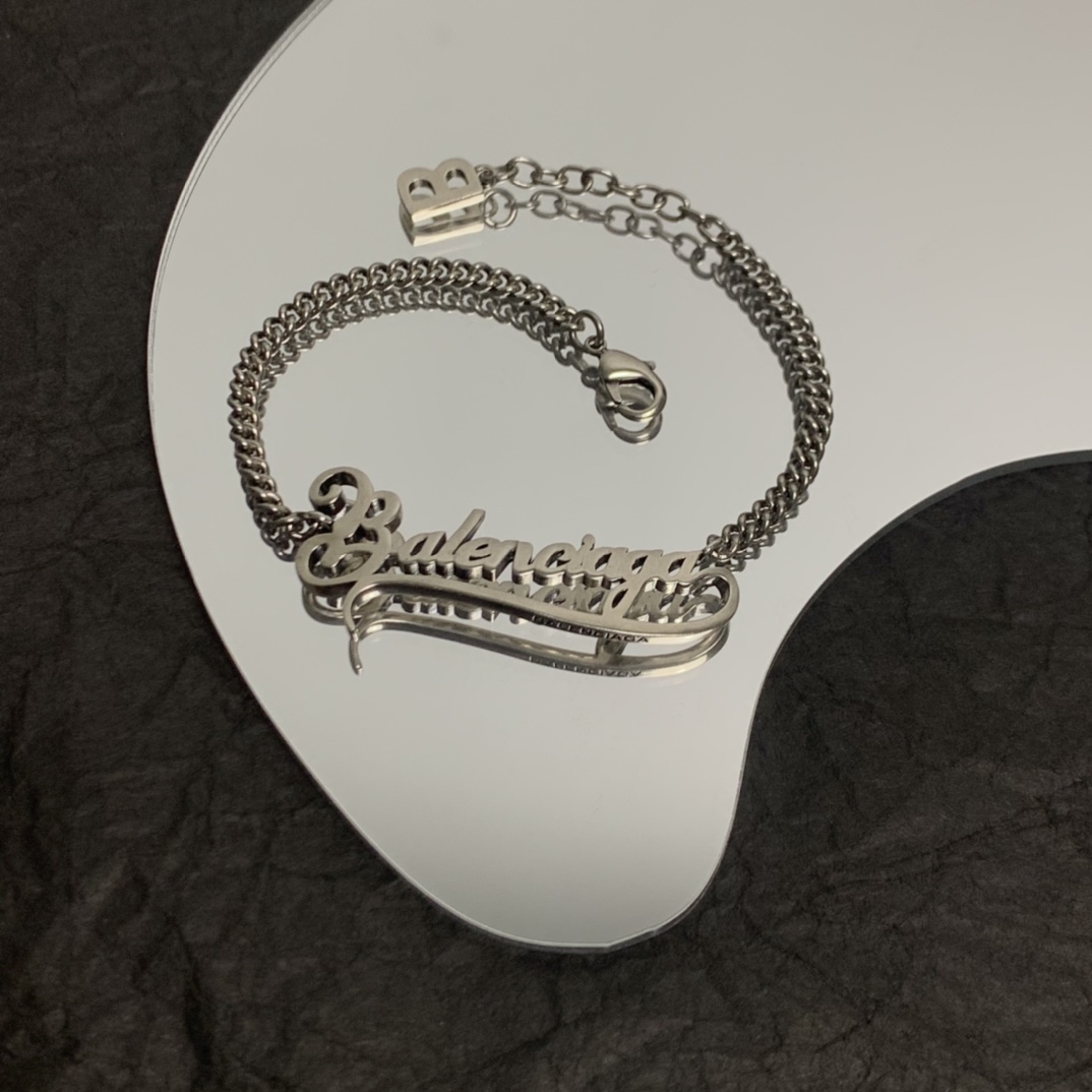 【95】原单货🔹🔹新品 巴黎世家 手链 Balenciaga 做旧款🔹专柜一致 黄铜材质 古金电镀 火爆款出货 设计独特