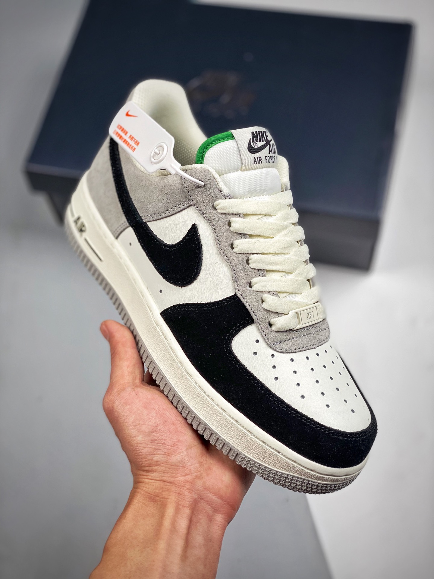 Nike Air Force 1 Low 07 黑灰绿 原楦头原纸板 打造纯正空军版型 专注外贸渠道 全掌内置蜂窝气垫 #原盒配件 原厂中底钢印、拉帮完美 官方货号：DQ2396-026 Size：36 36.5 37.5 38 38.5…