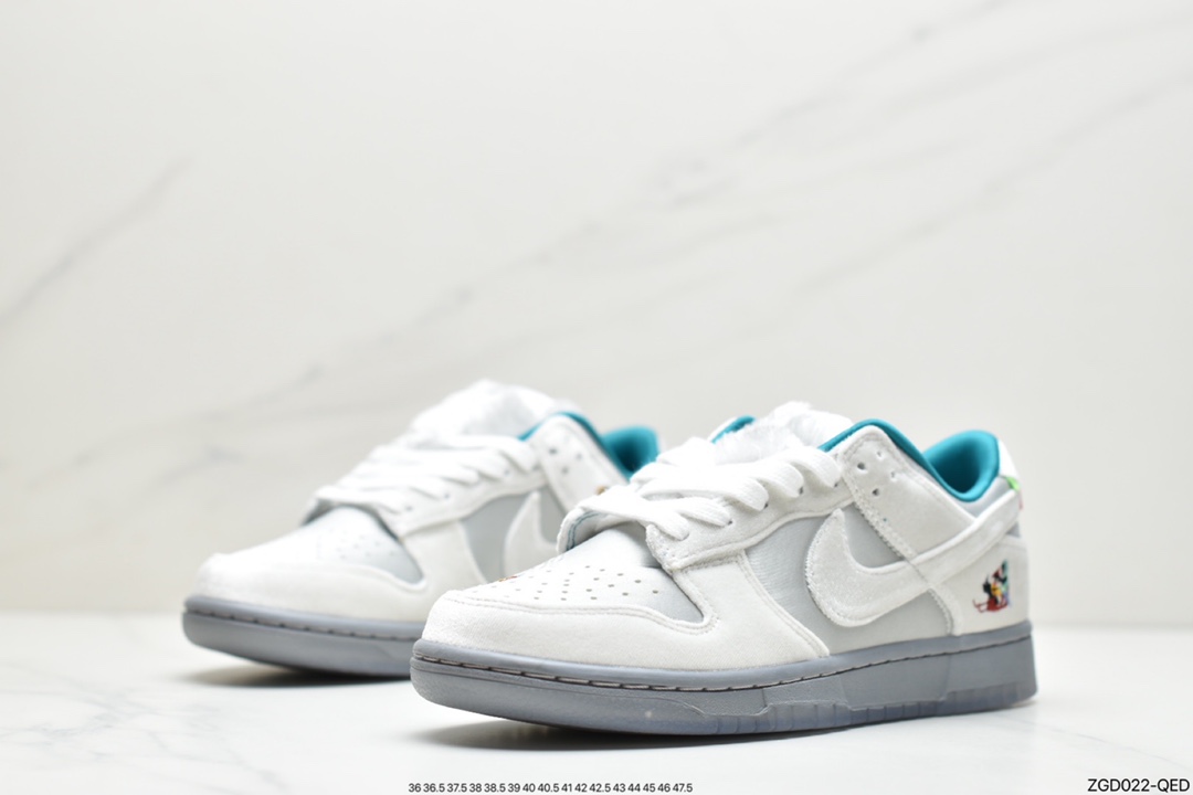 Nike DuNIKE Low Ice Winter Wonderland Snow Festival DO2326-001