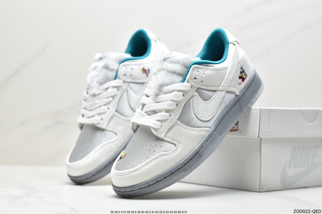 Nike DuNIKE Low Ice Winter Wonderland Snow Festival DO2326-001