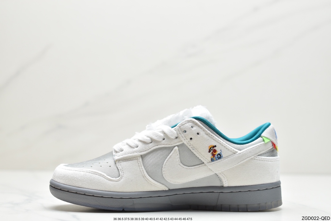 Nike DuNIKE Low Ice Winter Wonderland Snow Festival DO2326-001