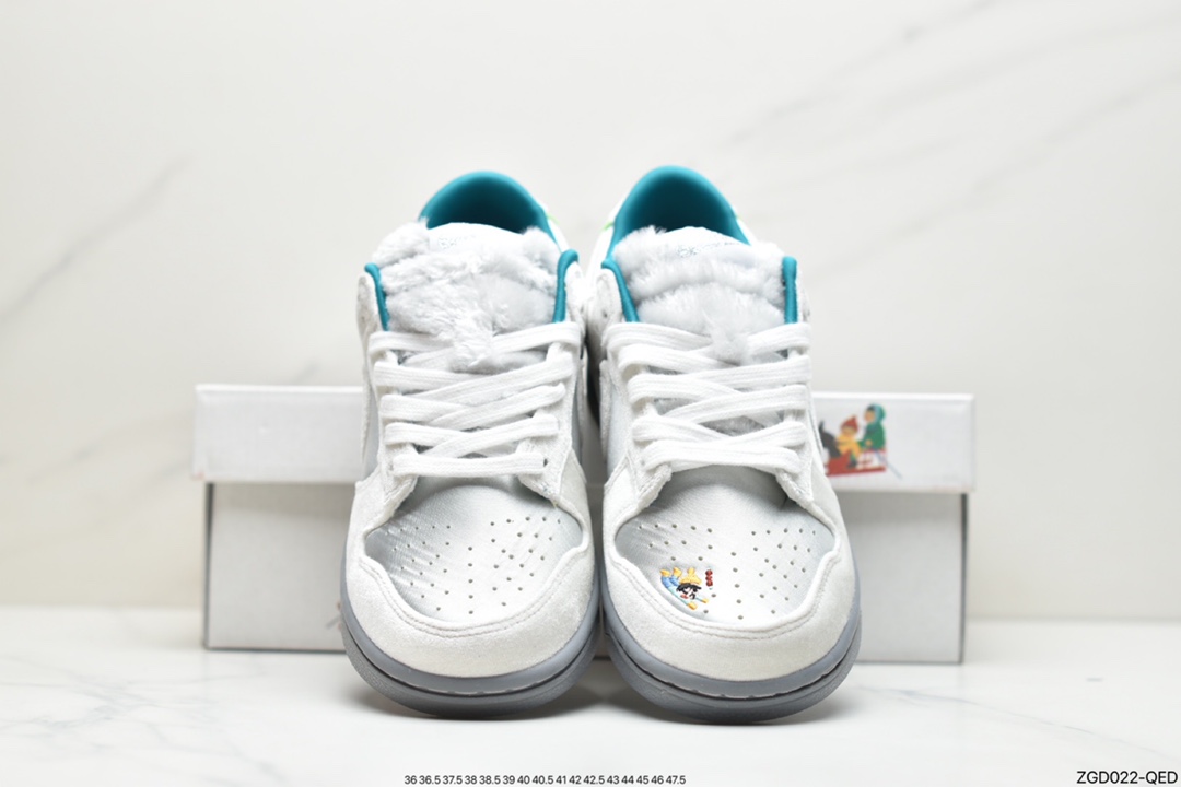 Nike DuNIKE Low Ice Winter Wonderland Snow Festival DO2326-001