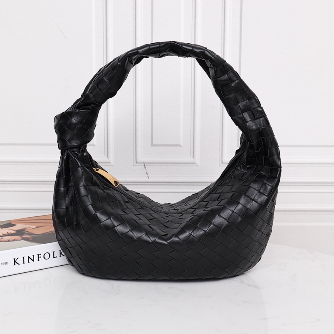 Sac épaule grand format en cuir d'agneau tressé