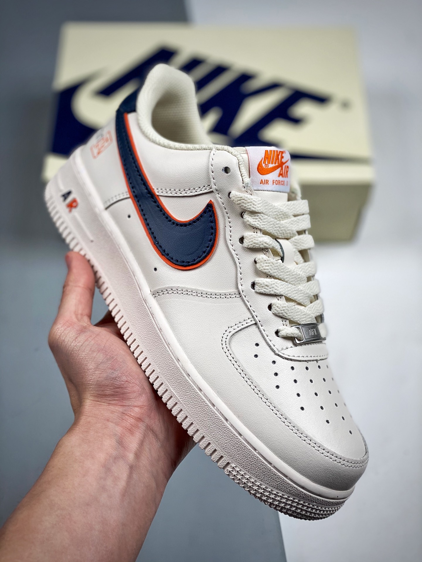 Nike Air Force 1 Low 07 米白 蓝橙 原楦头原纸板 打造纯正空军版型 专注外贸渠道 全掌内置蜂窝气垫 #原盒配件 原厂中底钢印、拉帮完美 官方货号：BS8871-101 Size：36 36.5 37.5 38 38…