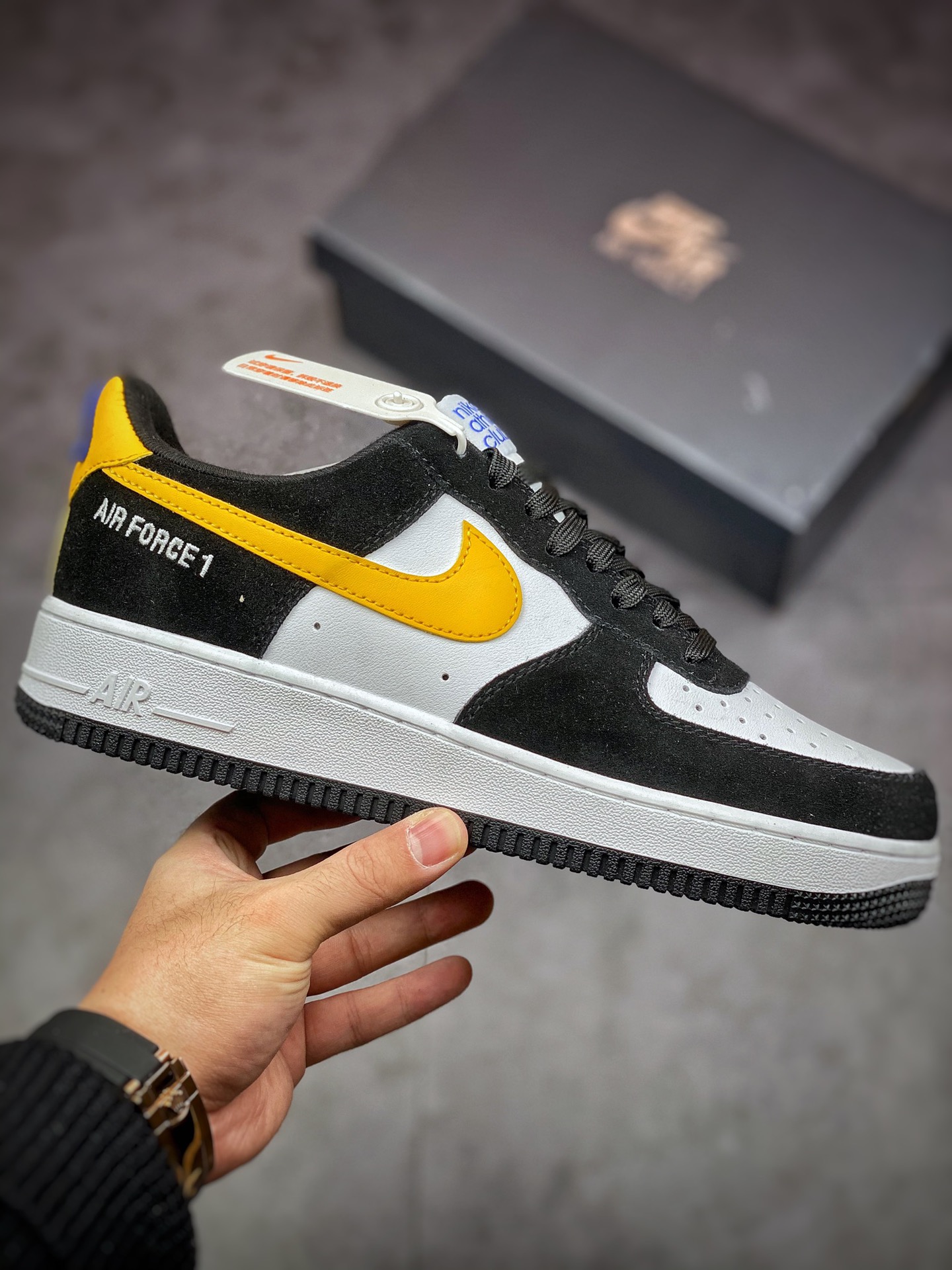 Nike Air Force 1 Low 07 Black and Yellow Hook DH7568-002