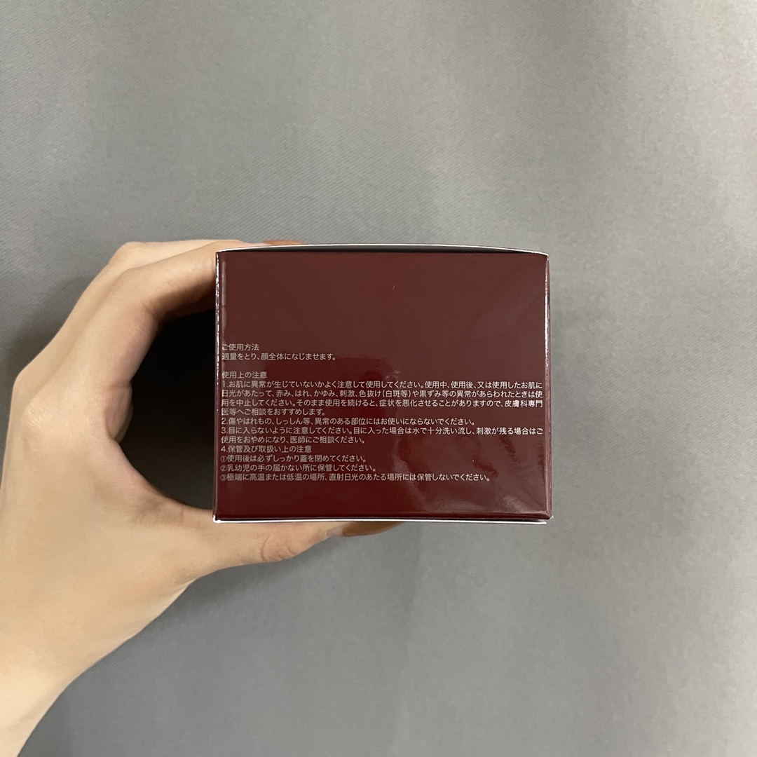 Louis Vuitton Haute Couture Couture Beauty Luxury Makeup Lipstick 2