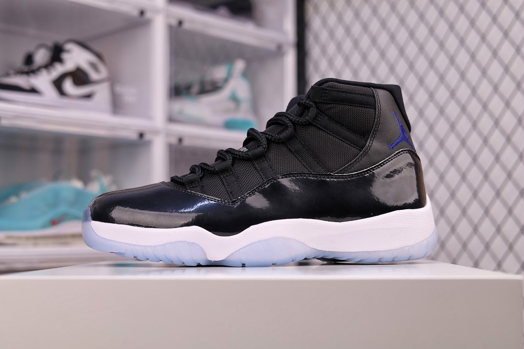 J0 J0 Air Jordan AJ11 “Space Jam” 大灌篮 37 F5 37-003 口碑  原鞋原楦原纸板开发 原装方格碳板加持 内置全掌Sole气垫 一眼正品既视感 原装皮料 原厂电绣五指张开飞人