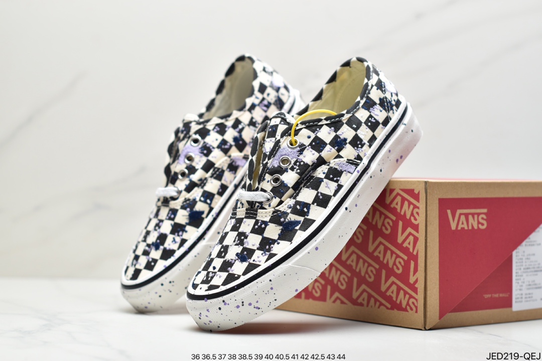 VANS CREW STYLE 36 Low-Top Casual Skateboard Shoes