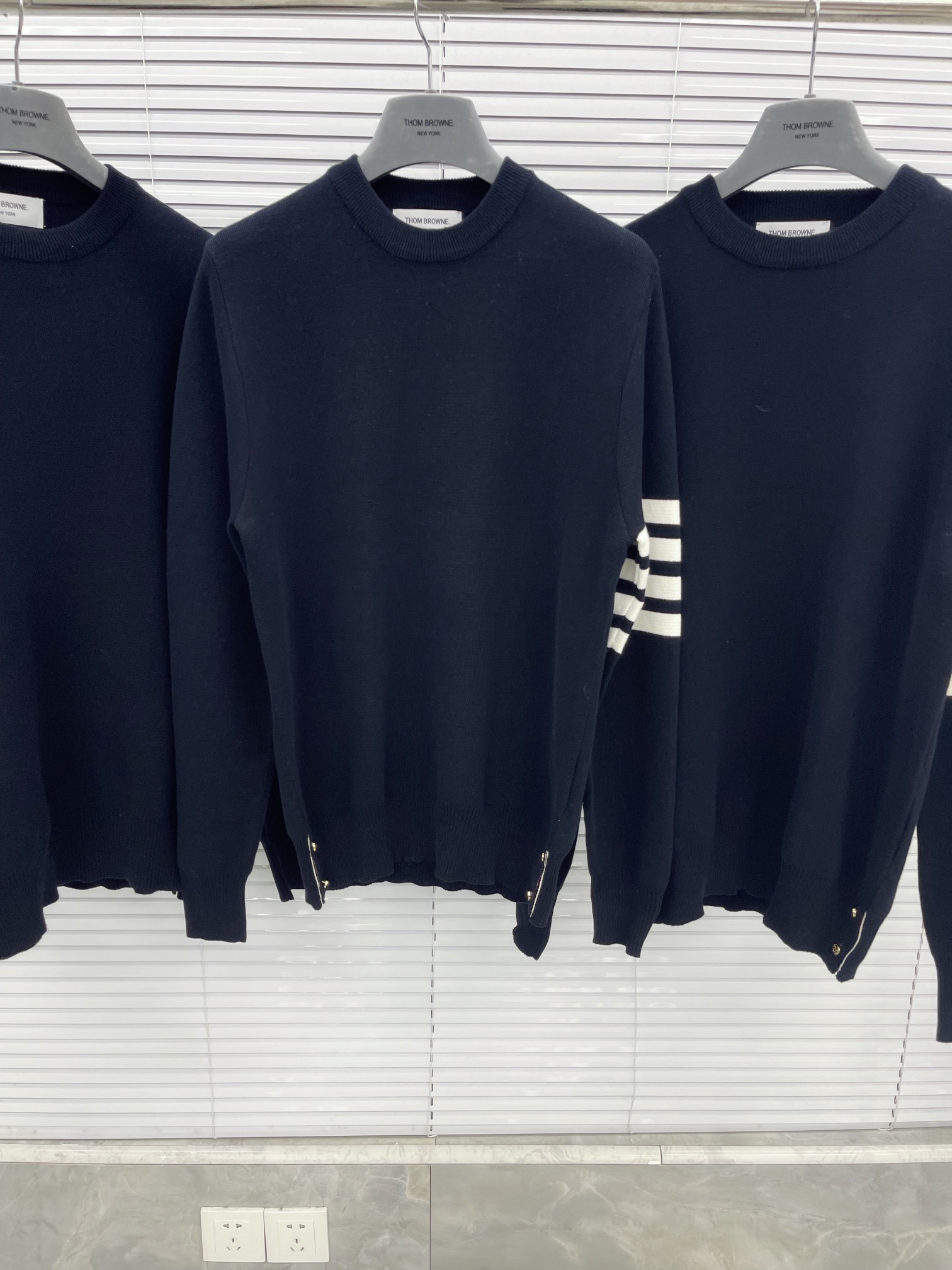 톰브라운 남성 니트 142873 Thom Browne Knit 상세 이미지 2