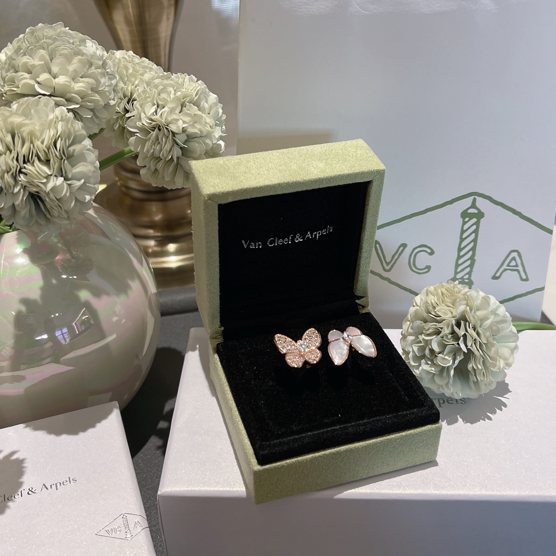 VCA Ring