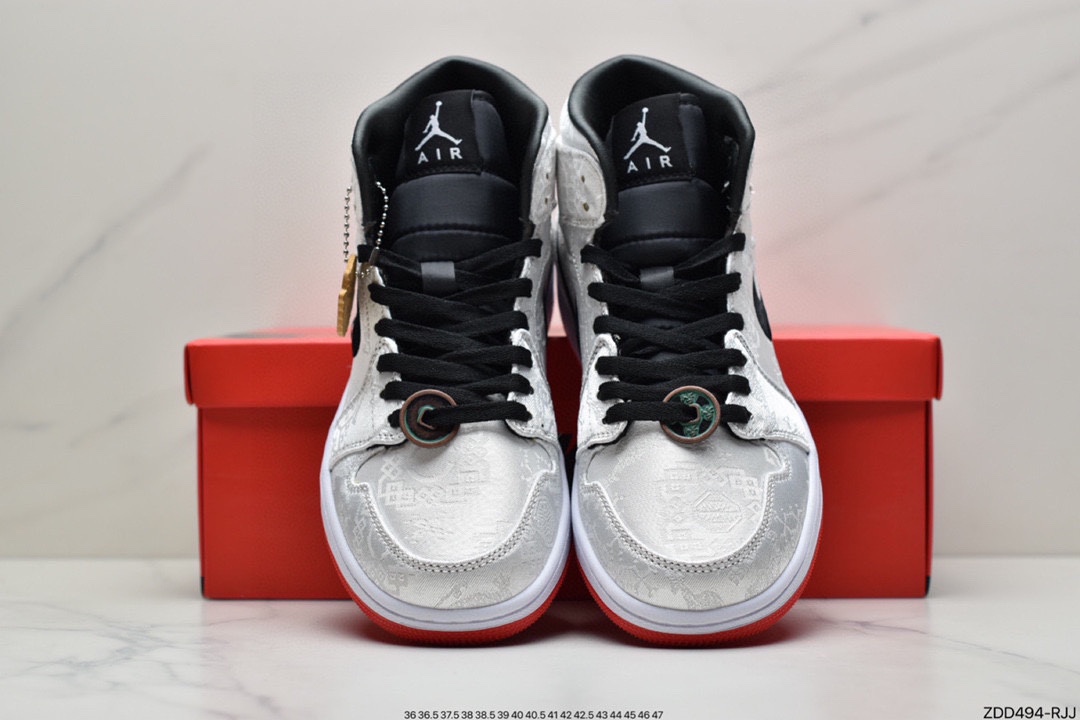 230 CLOT x Air Jordan 1 Mid ”Fearless” 重磅联名白丝绸CU2804-100