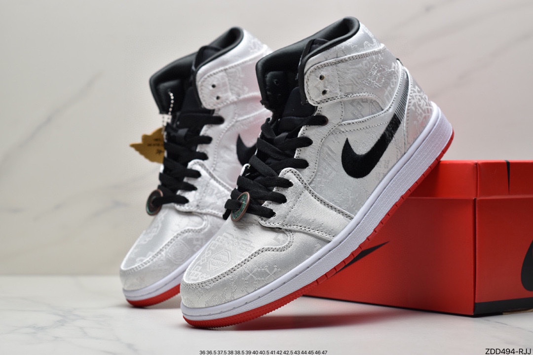 230 CLOT x Air Jordan 1 Mid ”Fearless” 重磅联名白丝绸CU2804-100