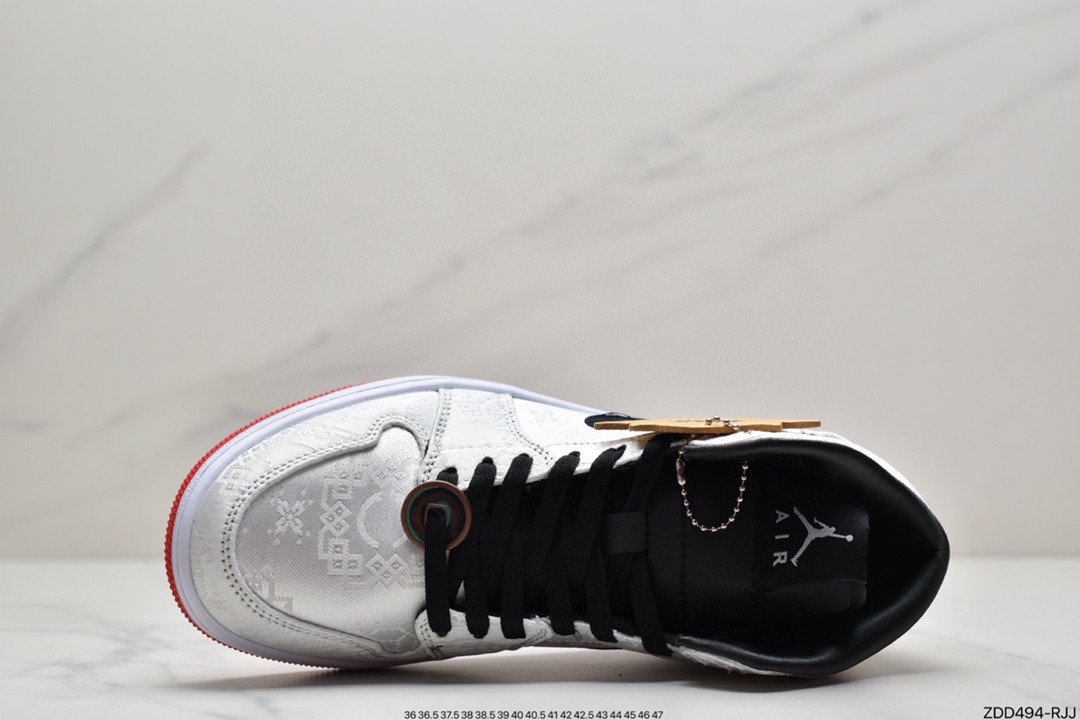 230 CLOT x Air Jordan 1 Mid ”Fearless” 重磅联名白丝绸CU2804-100