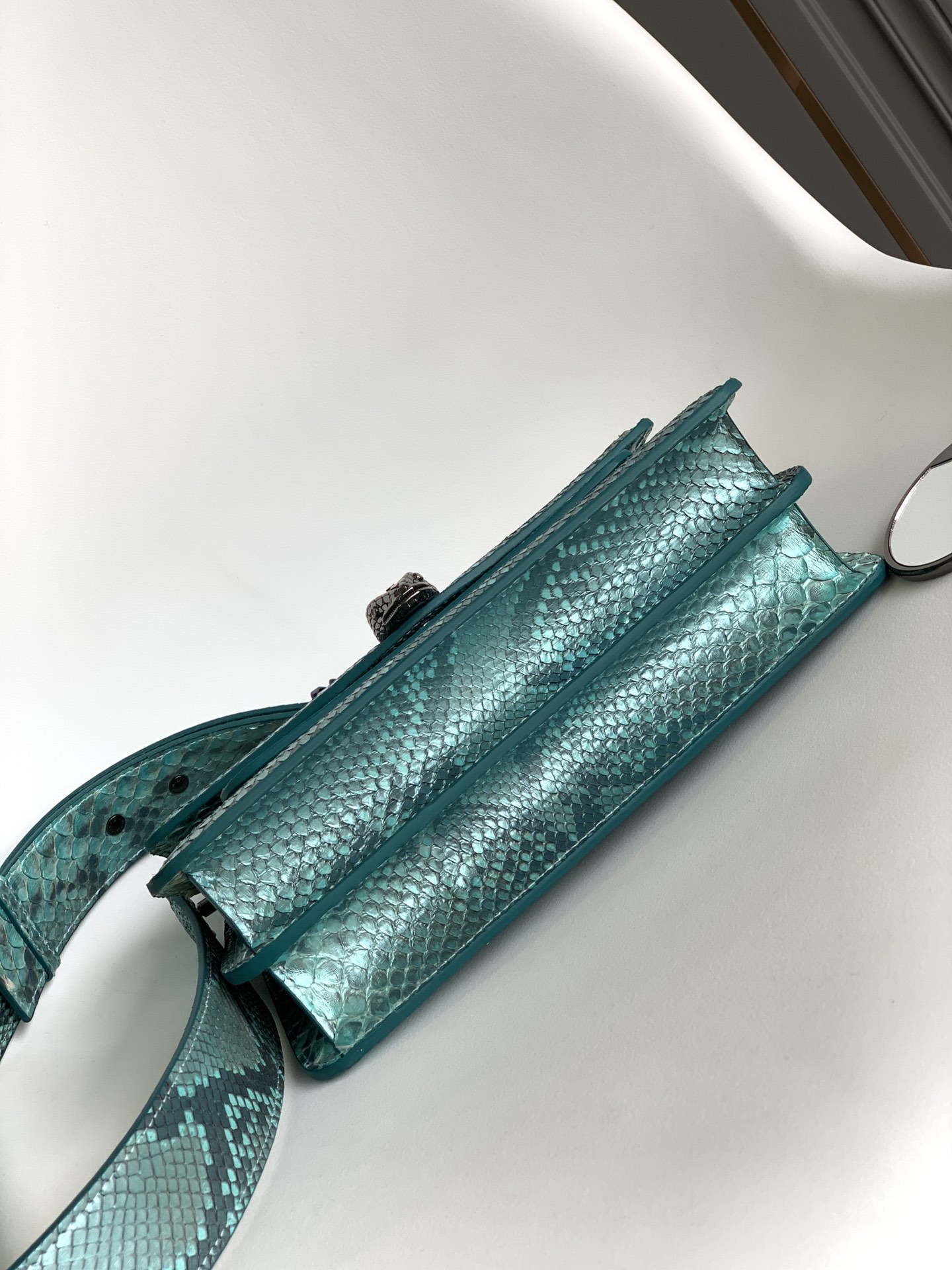 BVLGARI宝格丽SERPENTI FOREVER蟒蛇皮肩背包291076