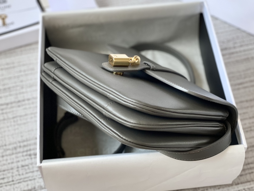 CELINE赛琳进口牛皮TABOU全新复古邮差包196583