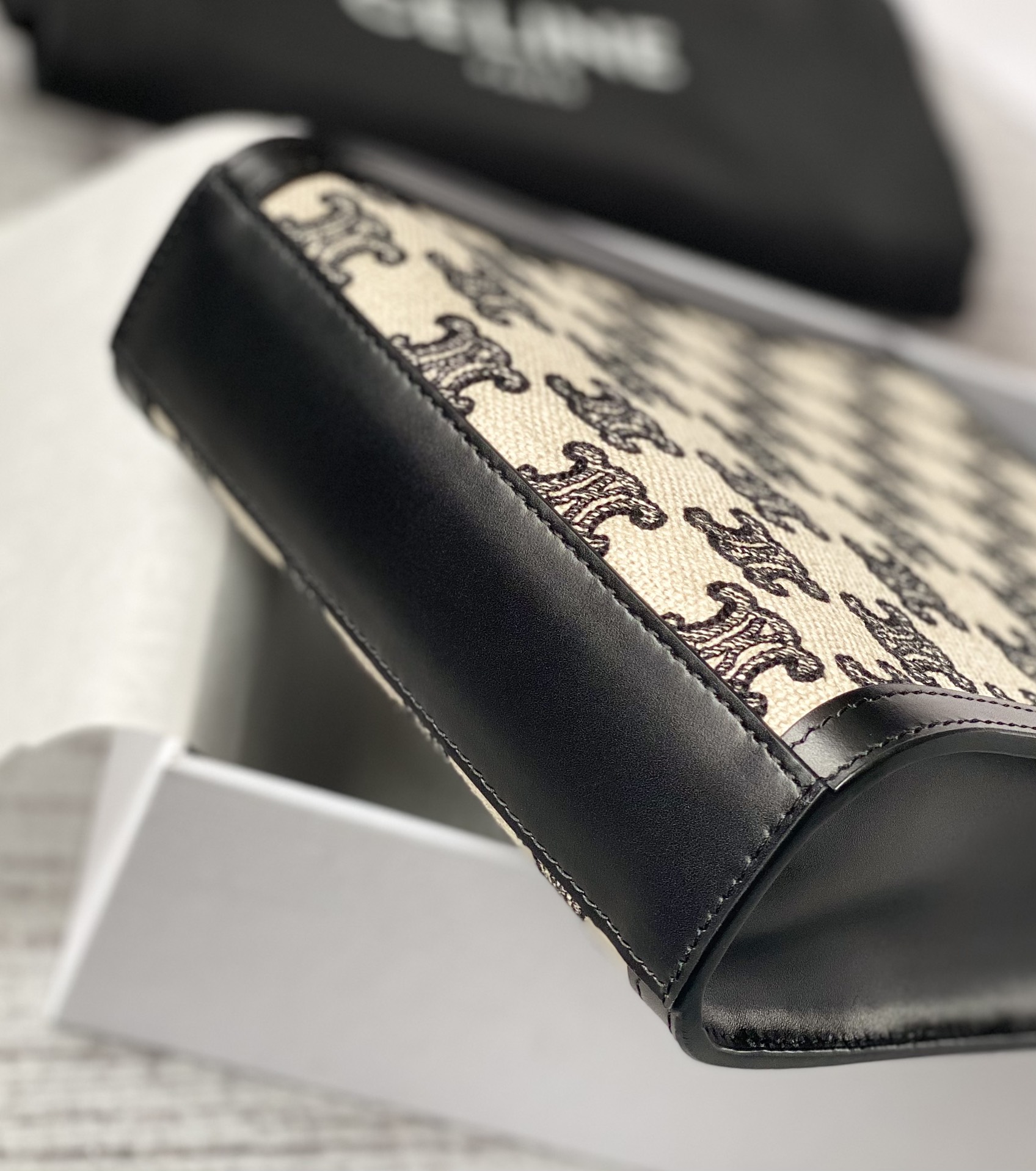 CELINE 2021新品托特包 193302