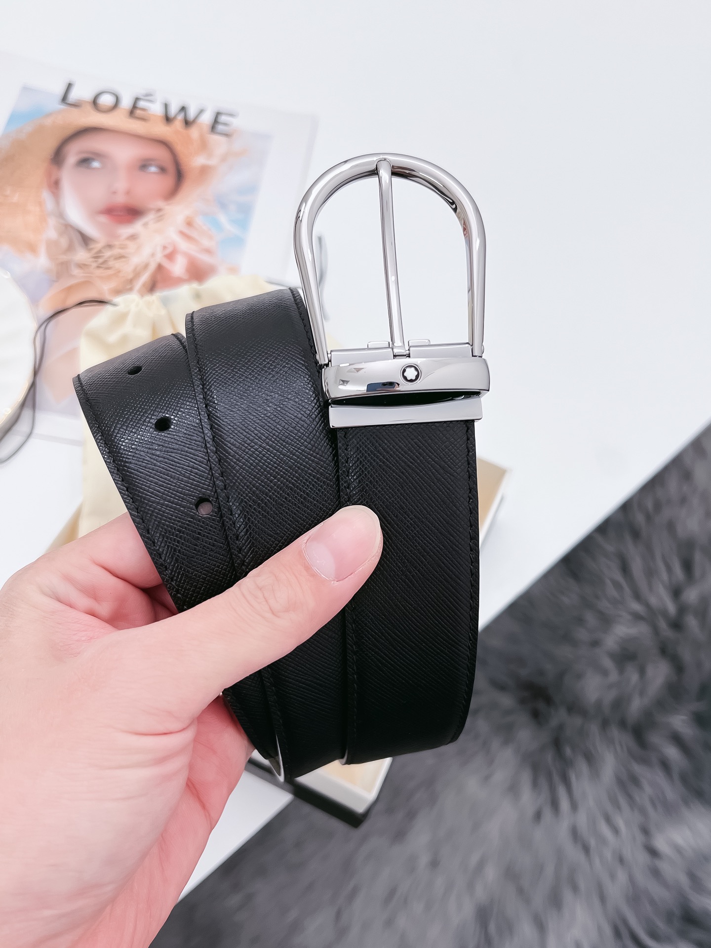 Montblanc 代购级 万宝龙 宽度3 5 CM休闲风格 进口小牛皮搭配进口小牛皮底 百搭简约的设计