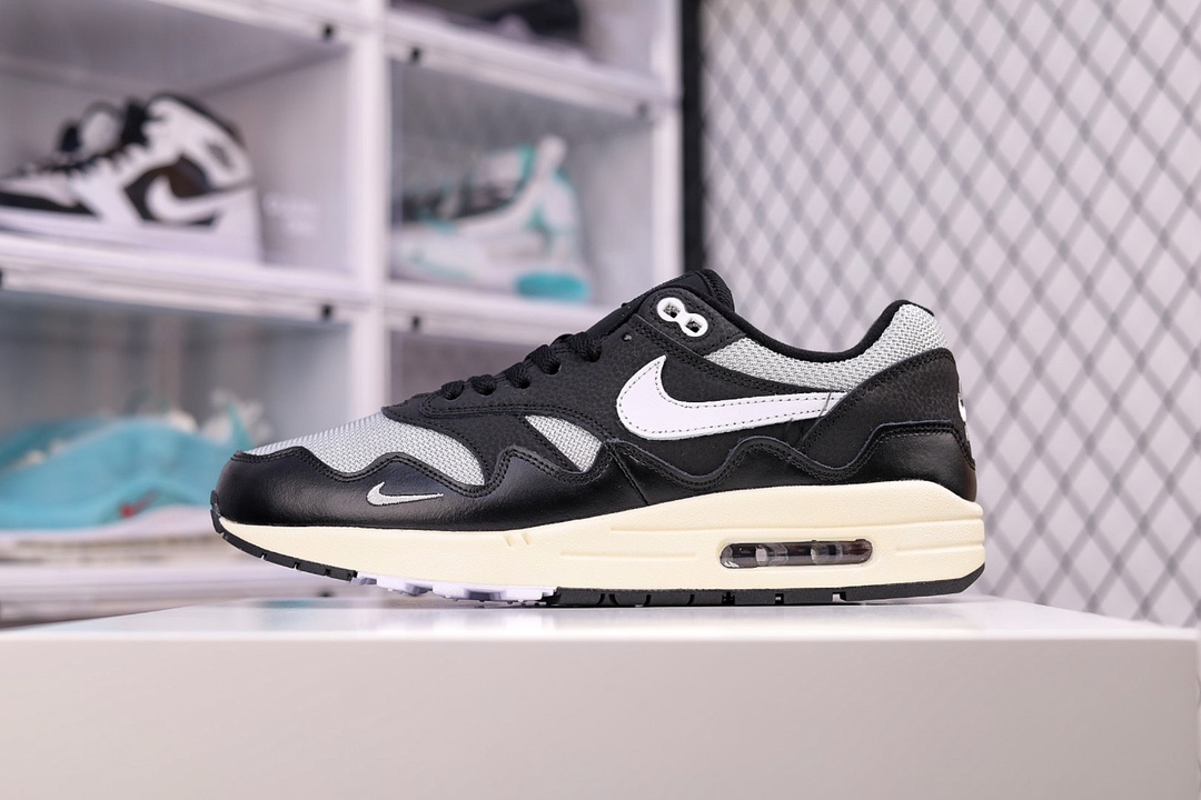 G5 Patta x Nike Air Max 1“Monarch”复古休闲跑步鞋。本次Nike携手来自荷兰阿姆斯特丹的接头品牌Patta,共同打造全新特别版Air Max 1。鞋面采用全新羊绒皮，透气性好耐磨损。侧面在经典Air Max 1的元年鞋形基础加入新颖波浪形图案设计，鞋舌鞋垫都缀以Patta品牌标志，鞋头处的Nike Swoosh更为这款联名之作增添了点睛之笔。