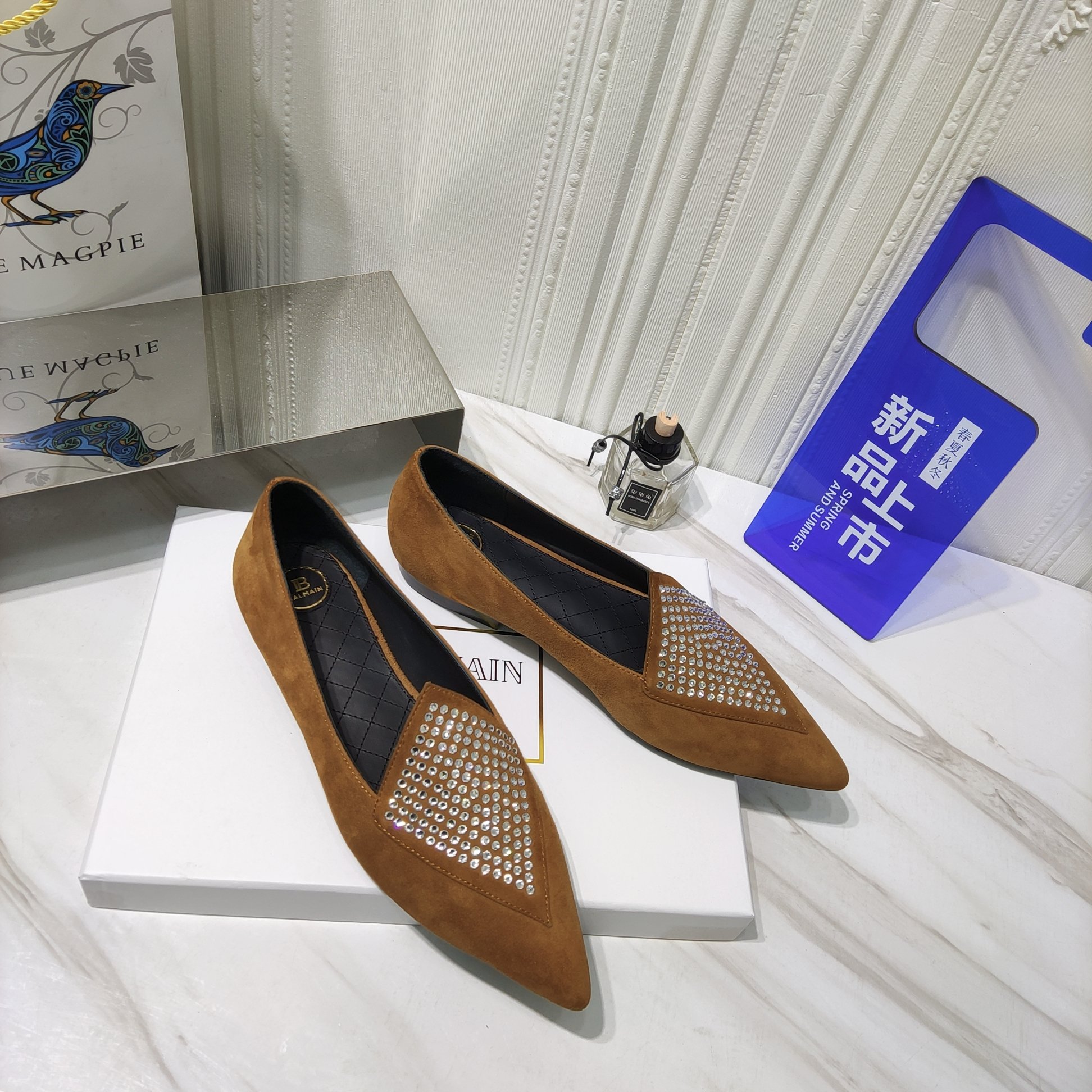 2022 Summer: Bal*ain & Balman’s Flat Shoes with Custom Sheepskin Zenium Technology - 图片 1