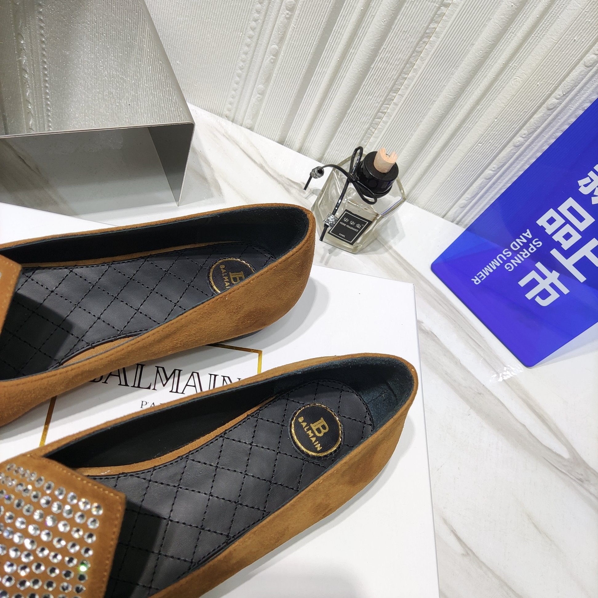 2022 Summer: Bal*ain & Balman’s Flat Shoes with Custom Sheepskin Zenium Technology - 图片 5