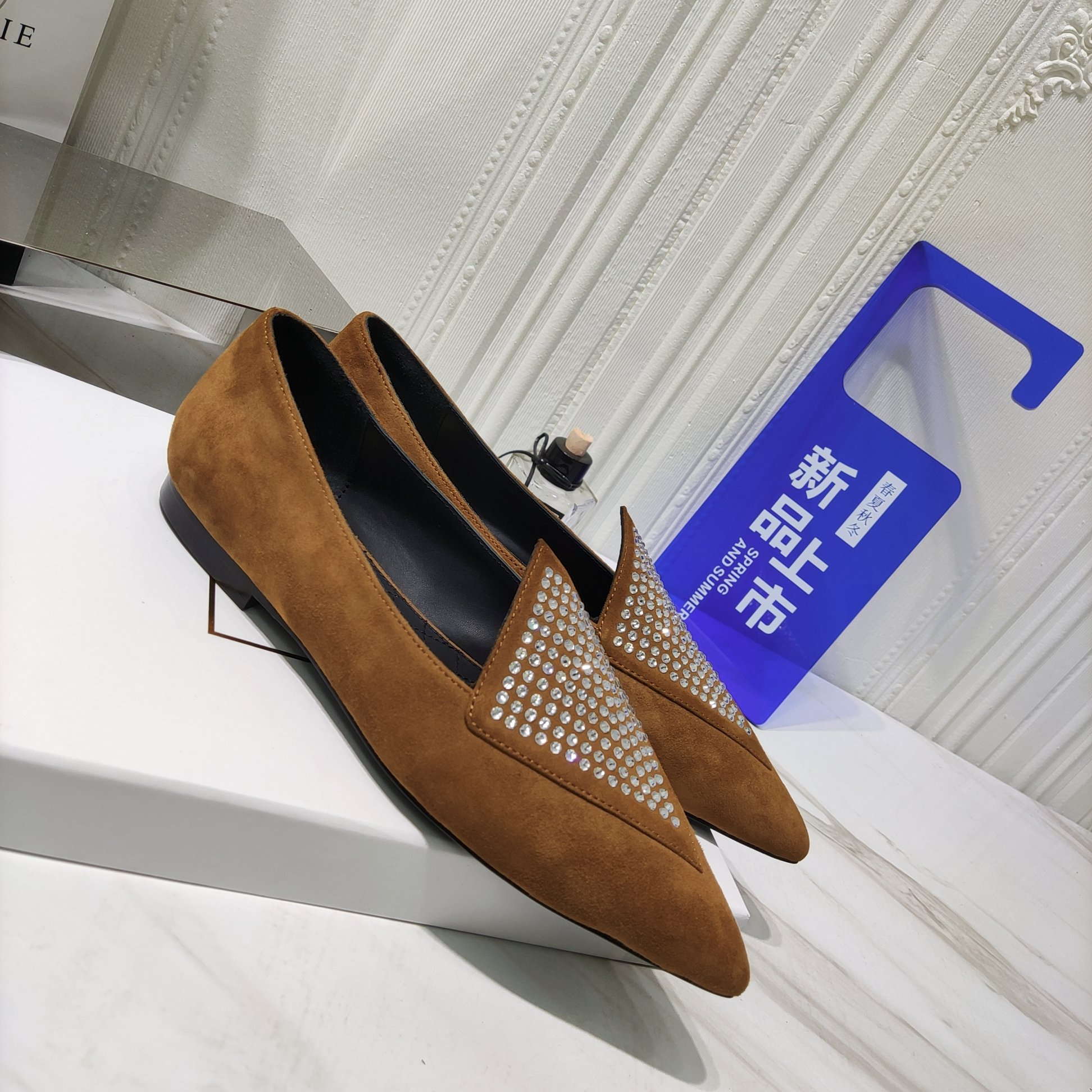 2022 Summer: Bal*ain & Balman’s Flat Shoes with Custom Sheepskin Zenium Technology - 图片 7