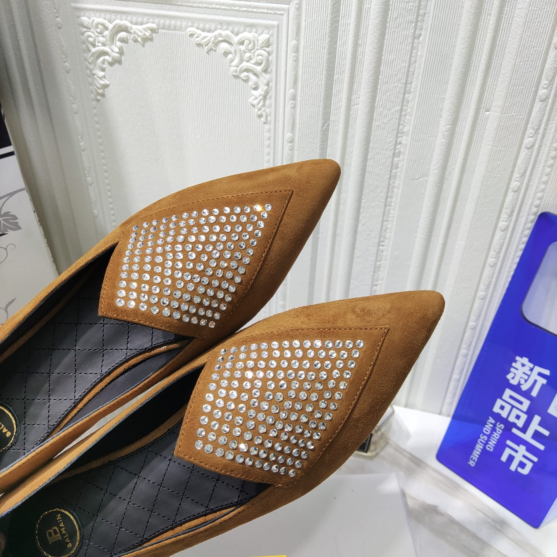 2022 Summer: Bal*ain & Balman’s Flat Shoes with Custom Sheepskin Zenium Technology - 图片 9