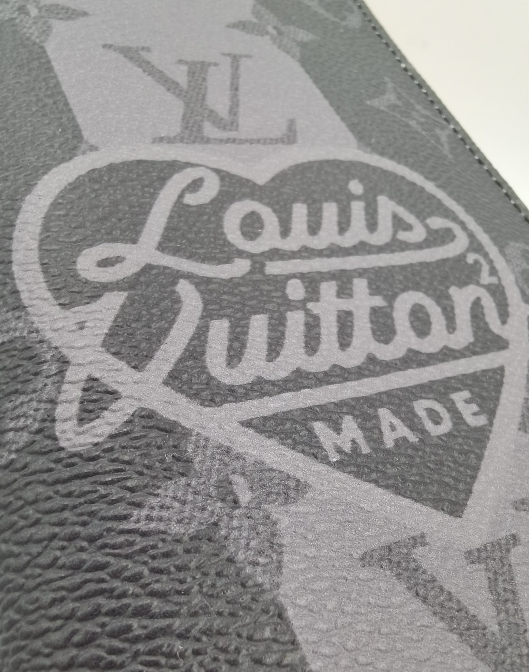 Wallet color options