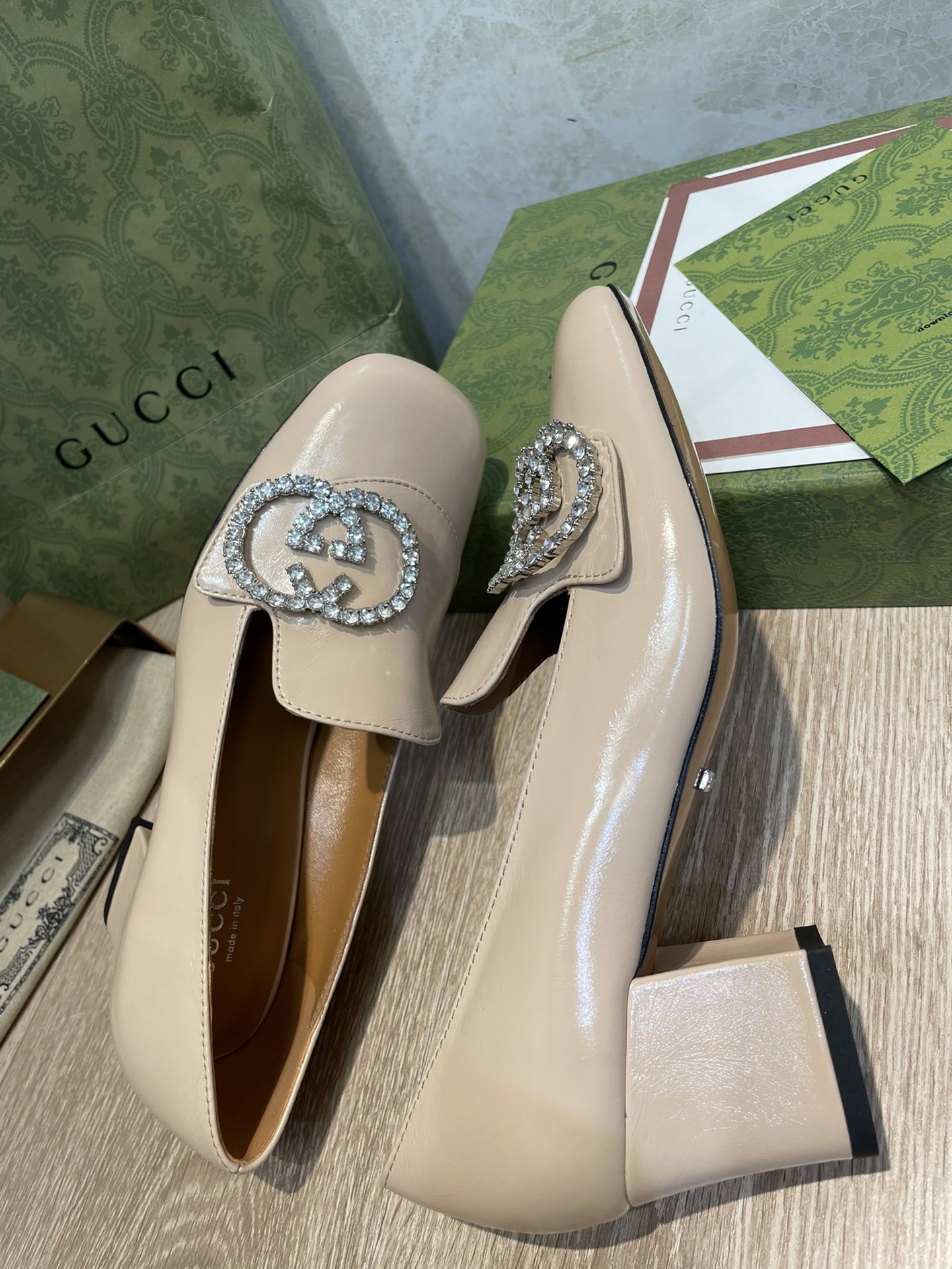 Gucci新品2022早春粗跟鞋互扣