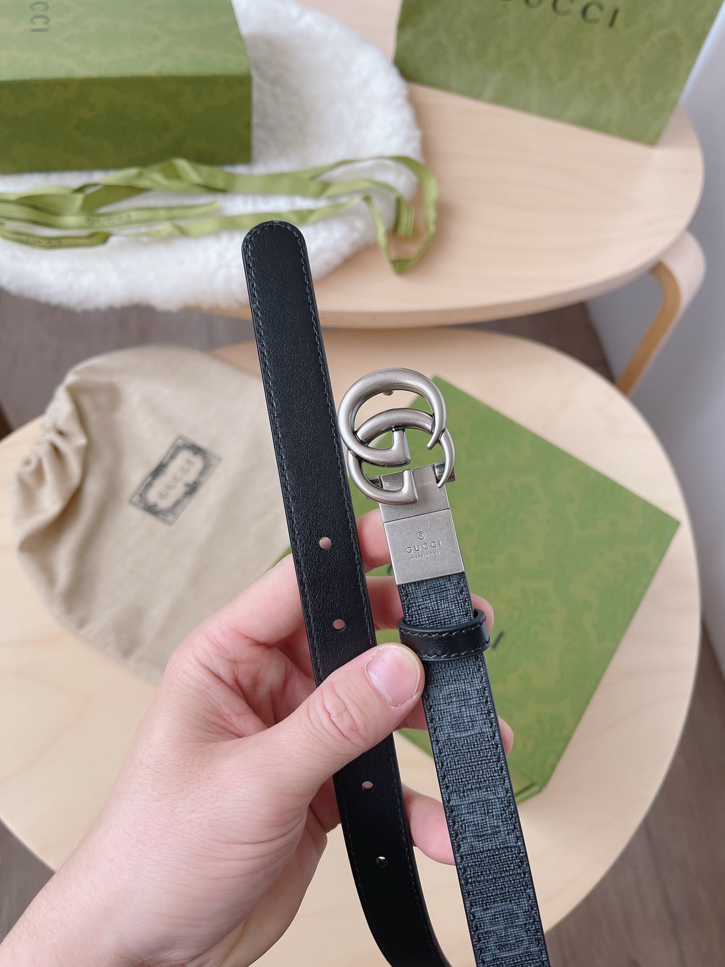 正品尺寸2.0厘米宽黑色皮革反面为浅