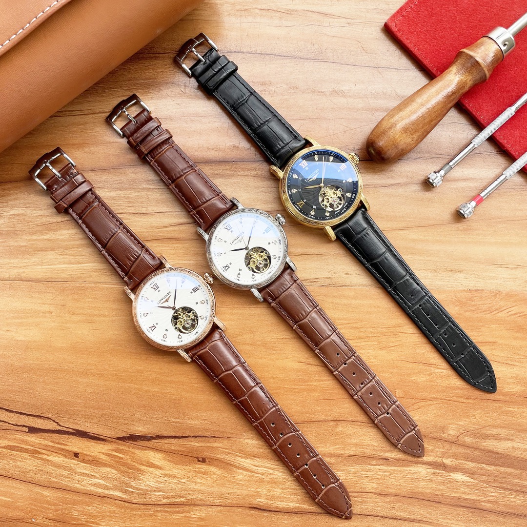 上手效果极佳 销量冠军 简约精致热卖 最新：浪琴 Longines 精品推荐飞轮新品 类型：精品男士腕表 材质：真牛皮表带 机芯：高端全自动机械机芯 镜面：矿物质强化玻璃更高清 品味高雅 浩瀚大气 匠心独运 腕间瑰宝 纯自然光拍摄 零P图 尺寸：直径41mm厚12mm热卖上市欢迎转载