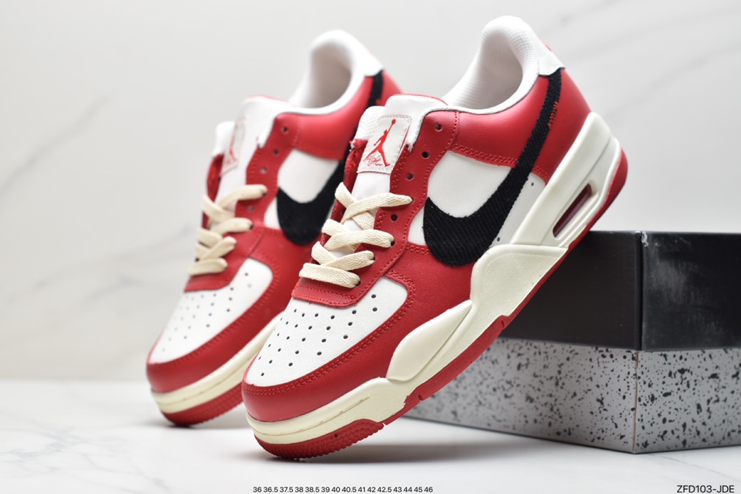 280 Air Force 4 顾名思义就是将 Air Jordan 4 与 Air Force 1 合二为一