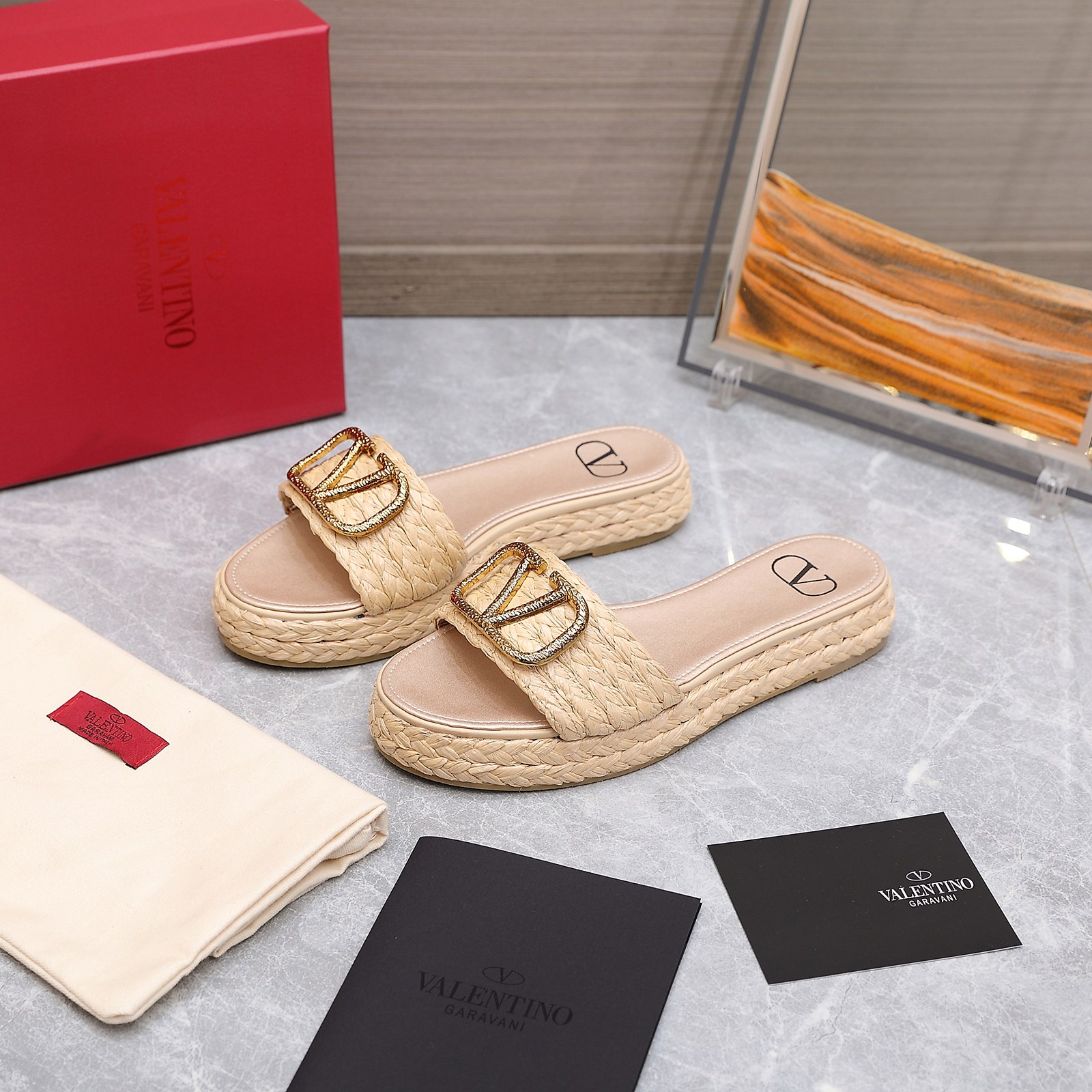 . Valentino/Valentino VT 2022 logotipo de metal más nuevo cuero piel grueso fondo zapatillas zapatos