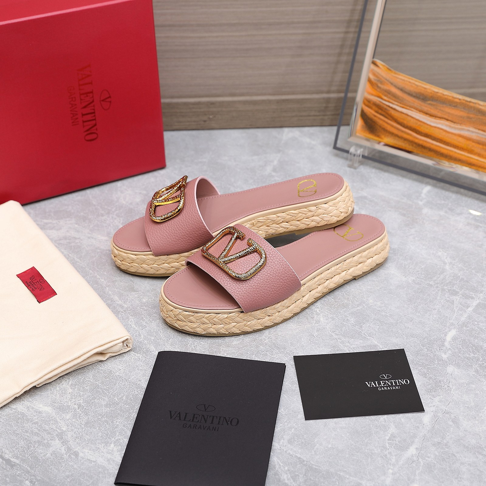 . Valentino/Valentino VT 2022 logotipo de metal más nuevo cuero piel grueso fondo zapatillas zapatos