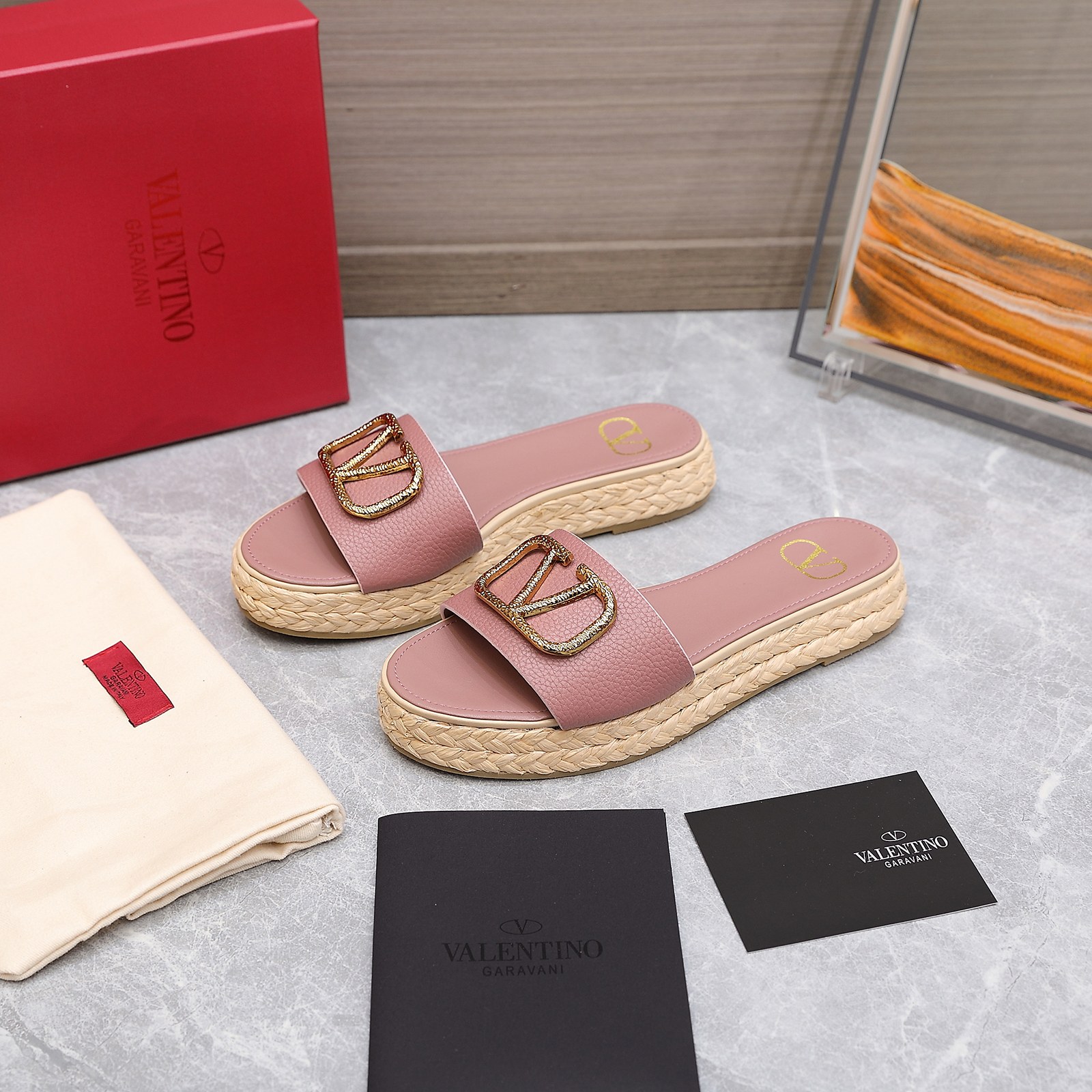 . Valentino/Valentino VT 2022 logotipo de metal más nuevo cuero piel grueso fondo zapatillas zapatos