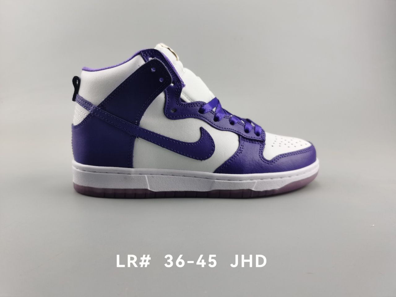 💰150放店私
真标半码 Nike SB Zoom Dunk High Pro 耐克高帮滑板鞋  货号：DMZ03228