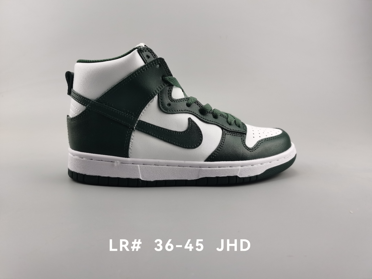 💰150放店私
真标半码 Nike SB Zoom Dunk High Pro 耐克高帮滑板鞋  货号：DMZ03228