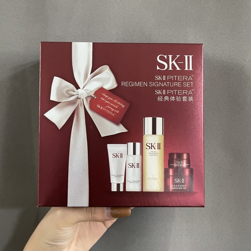SK-II Pitera Regimen Signature Set - Experience the Classic Skincare Routine 1 SK-II Pitera Regimen Signature Set - Experience the Classic Skincare Routine