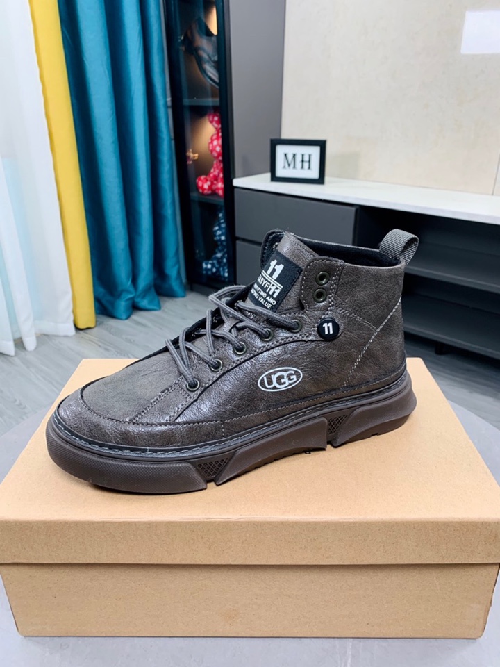 I5   UGG. 最新•爆款休闲鞋，顶端品牌[勾引]奢侈～代购，顶级～质量。专柜同卖产品[强]鞋面選用进口透气牛皮搭配布料材质➕皮内里•精细做工。原版个性时尚柔软橡膠耐磨防滑大底，上脚轻巧舒适，码: 38-44