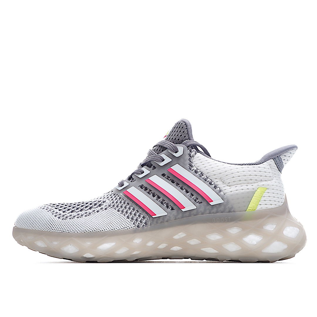 H0 AD URABOOST WEB DNA 全面升级爆米花大底复古跑鞋 Adidas Ultra Boost DNA Web最新款，此次最大变化是中底采用了橡胶网格包裹的全掌Boost技术，为整款鞋的稳定性带来了前所未有的提升，鞋面依旧延续了上代的Primeknit技术，减轻重量的同时也提供了非常不错的包裹性和透气性。官方