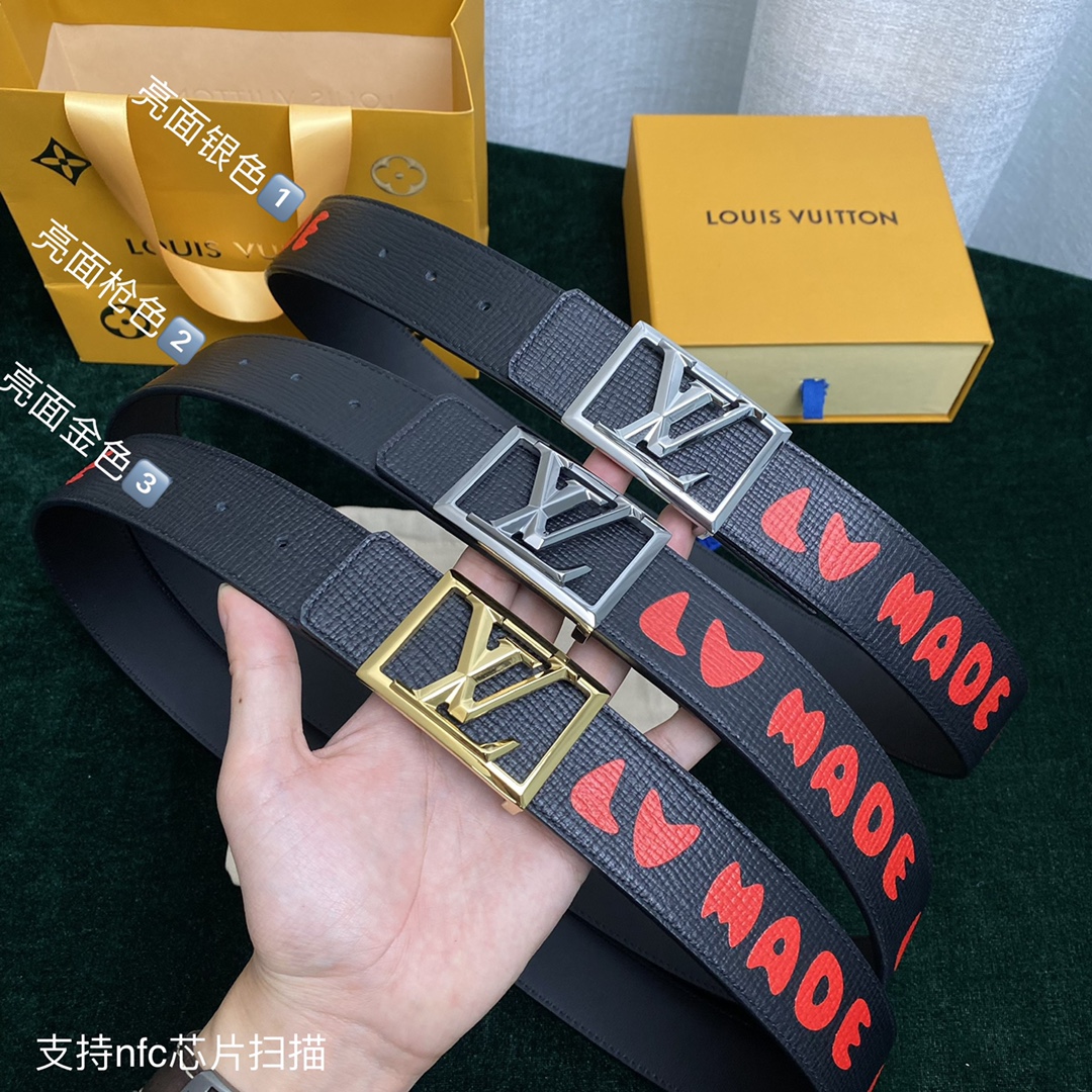 寬40mm驢家新品寬度40mm驢家S22早春新品腰帶系列意大利原廠牛皮革面料小牛皮內里粗體字母搭扣點明標