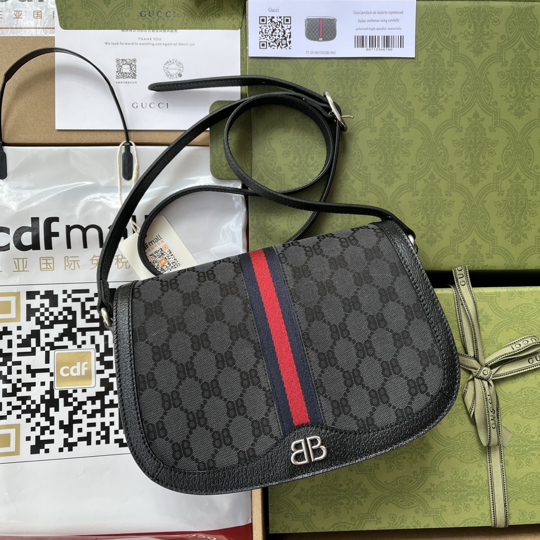 原厂皮配Cdfmall三亚免税店手提袋涂层帆布单肩包可调肩带做旧金色BB金属配件拉链闭合正面拉链袋Hac