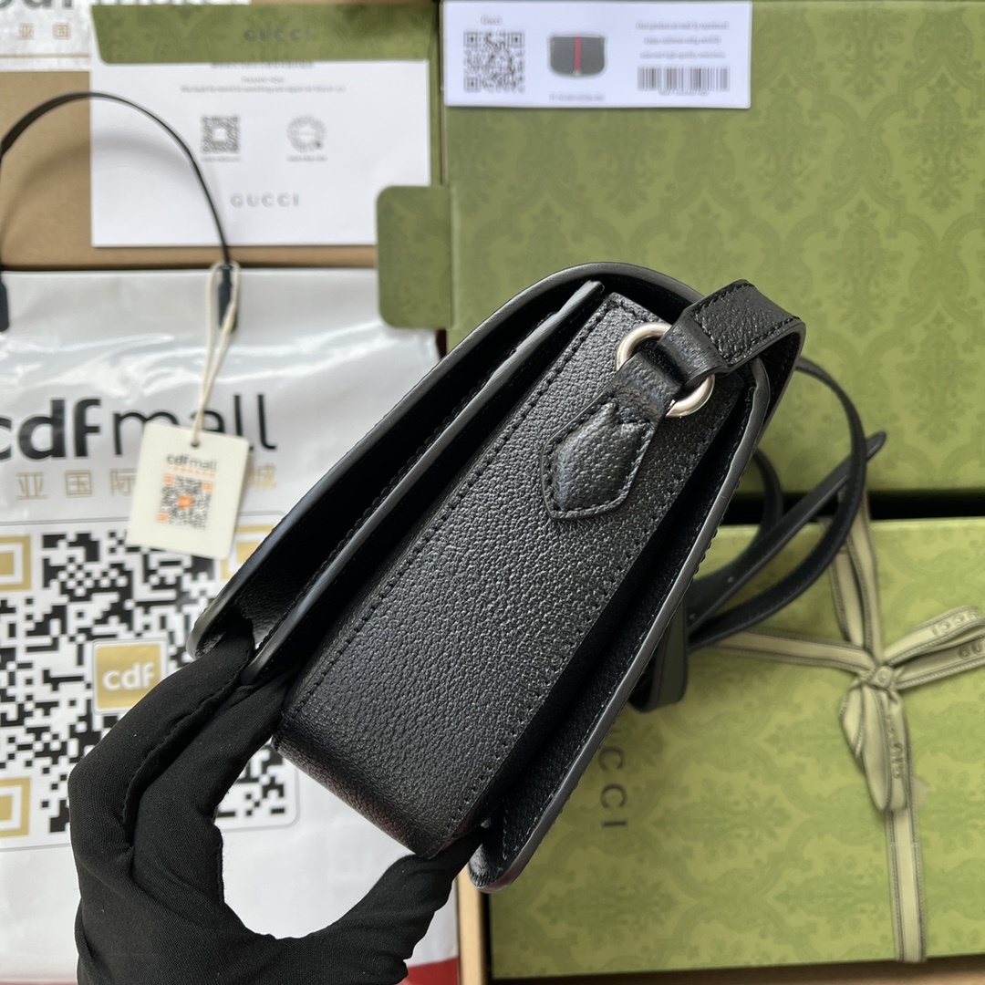 原厂皮配Cdfmall三亚免税店手提袋涂层帆布单肩包可调肩带做旧金色BB金属配件拉链闭合正面拉链袋Hac
