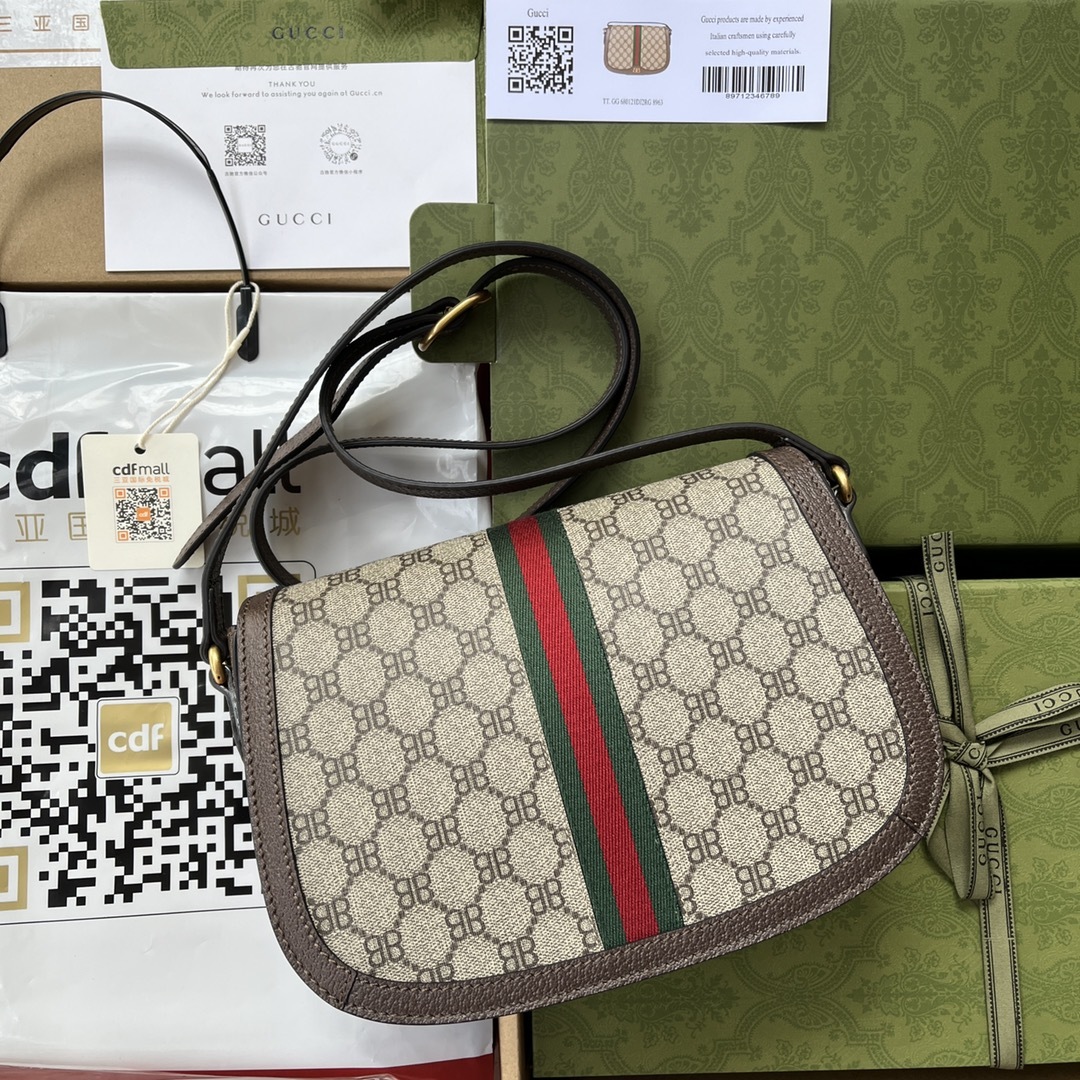 原厂皮配Cdfmall三亚免税店手提袋涂层帆布单肩包可调肩带做旧金色BB金属配件拉链闭合正面拉链袋Hac