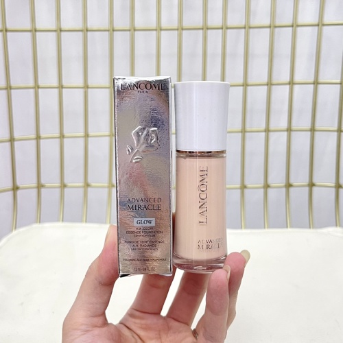 Lancome Advanced Miracle Glow Essence Foundation - Hydrating, Radiant Finish 1 Lancome Advanced Miracle Glow Essence Foundation - Hydrating, Radiant Finish