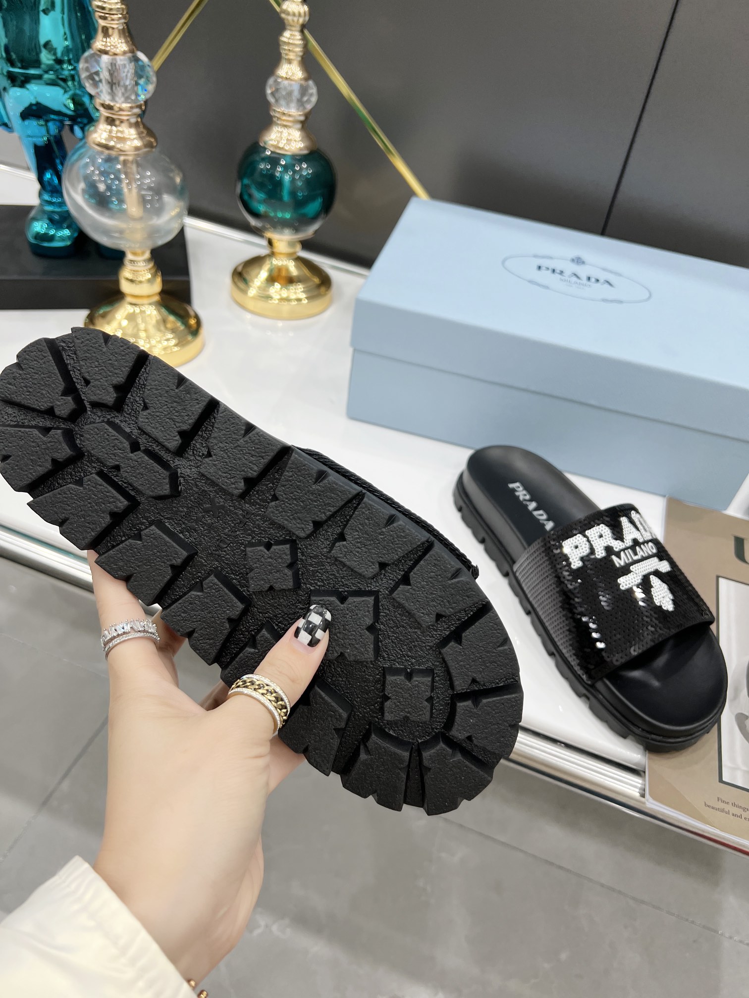 . Prada Prada 2022 Nuevo Zapatos de Mujer Logotipo Zapatillas de Moda de Casa Casual Tejido: Cuentas