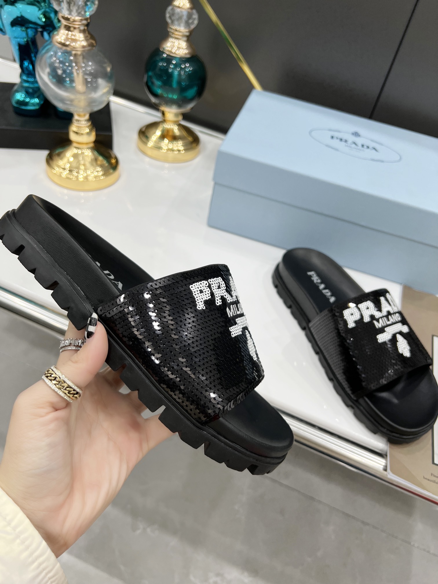 . Prada Prada 2022 Nuevo Zapatos de Mujer Logotipo Zapatillas de Moda de Casa Casual Tejido: Cuentas