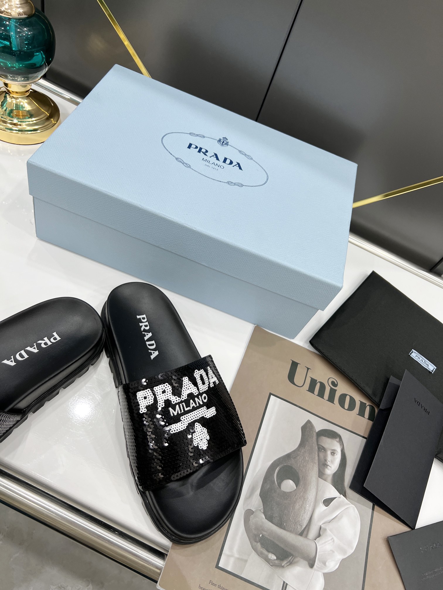 . Prada Prada 2022 Nuevo Zapatos de Mujer Logotipo Zapatillas de Moda de Casa Casual Tejido: Cuentas