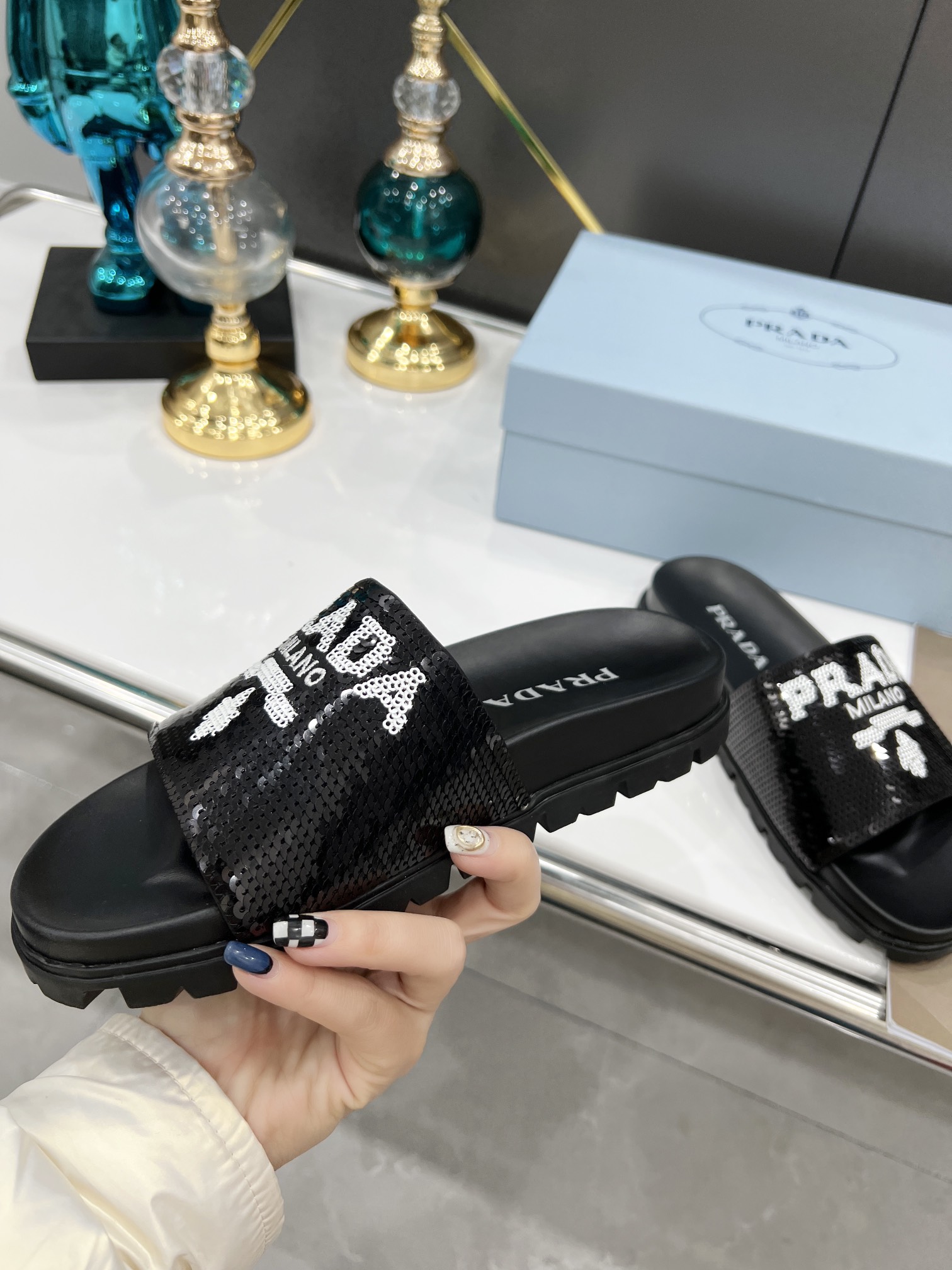 . Prada Prada 2022 Nuevo Zapatos de Mujer Logotipo Zapatillas de Moda de Casa Casual Tejido: Cuentas